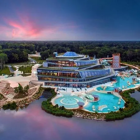Cour Royale Disneyland Paris Chessy (Seine-et-Marne)